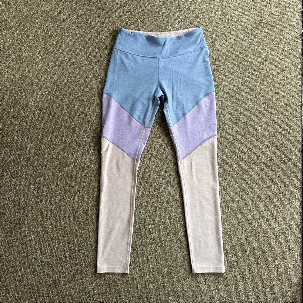 Outdoor Voices Colorblock Leggings in Blue and Cream